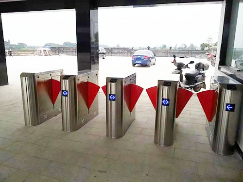 東莞市兄奕塑膠制品有限公司人行通道翼閘工程案例